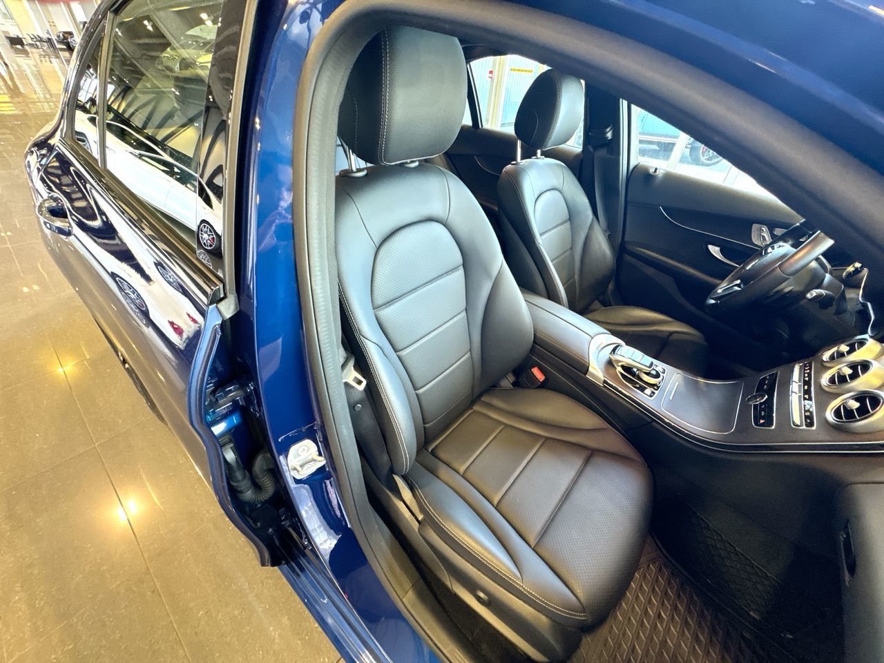 2021 Mercedes-Benz C300