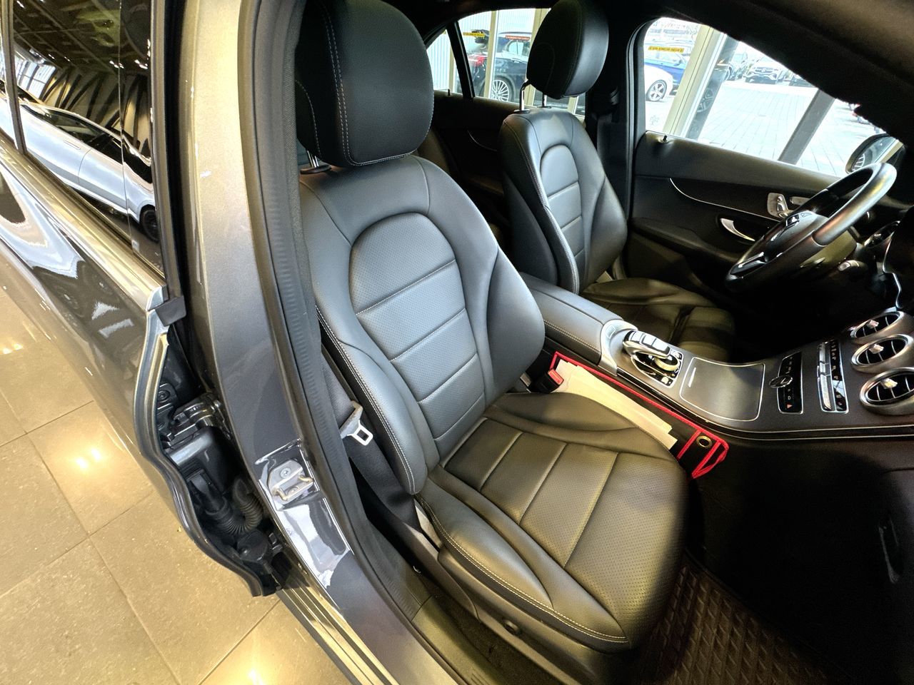 Mercedes-Benz C300  2021 à Vancouver, Colombie-Britannique