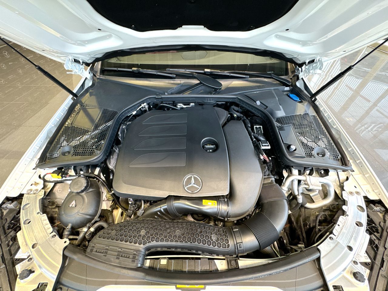 Mercedes-Benz C300  2022 à Vancouver, Colombie-Britannique