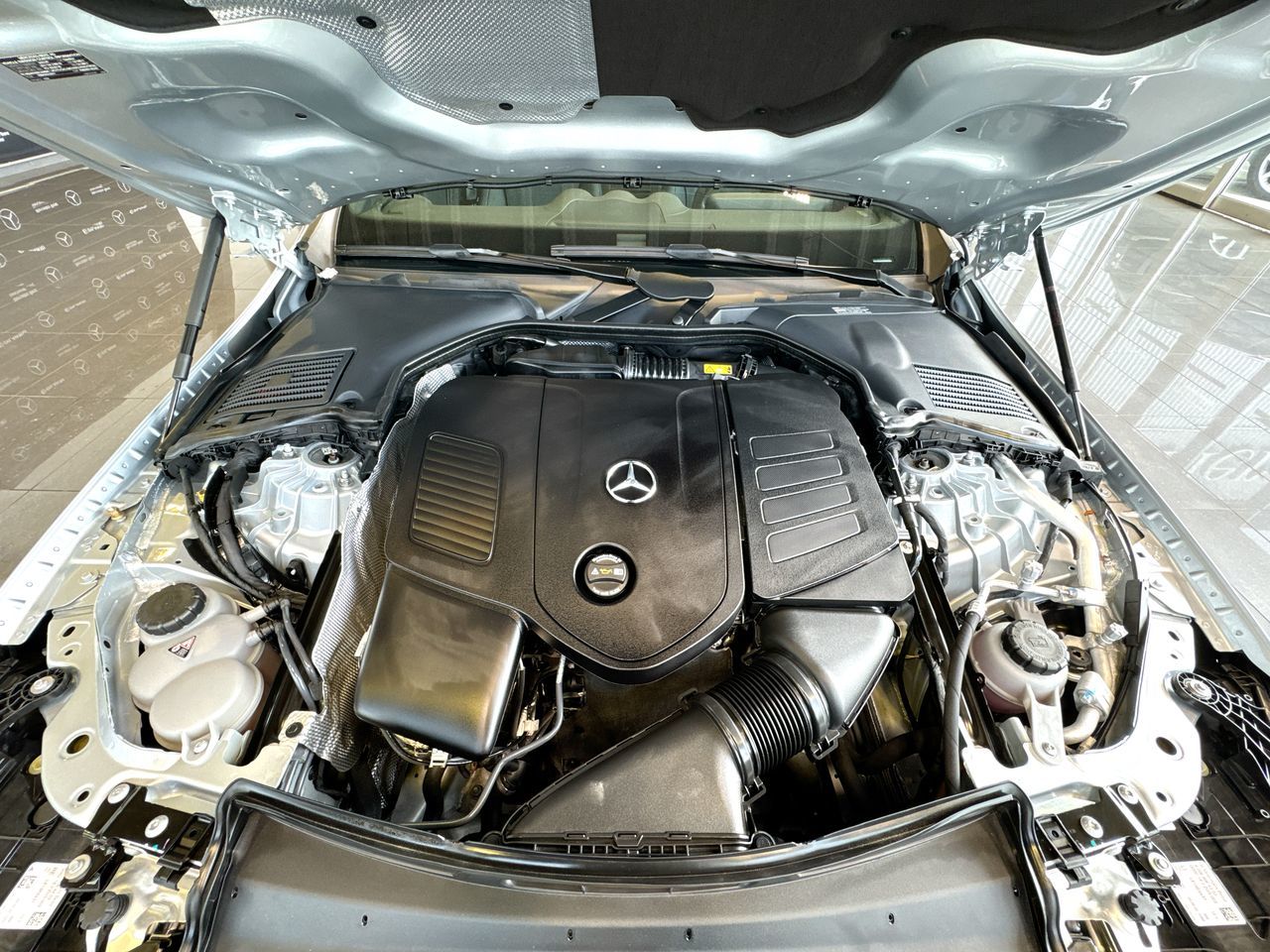 2023 Mercedes-Benz C300