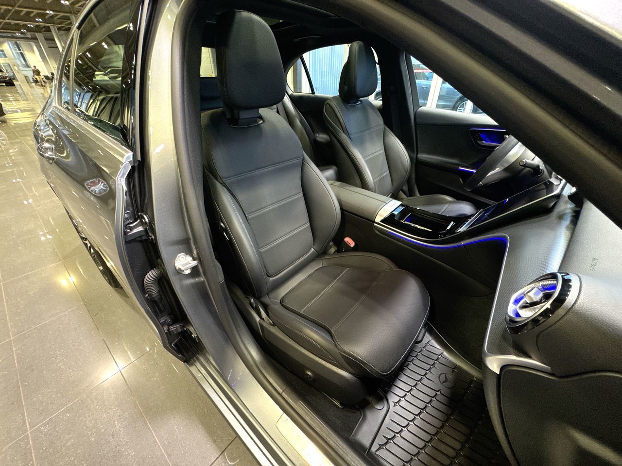 2023 Mercedes-Benz C300