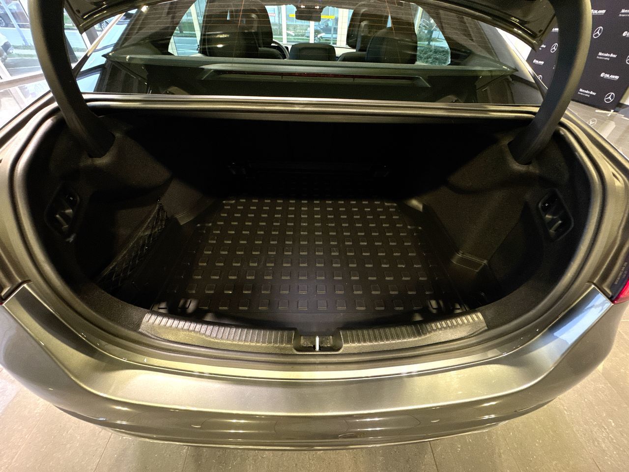 2023 Mercedes-Benz C300