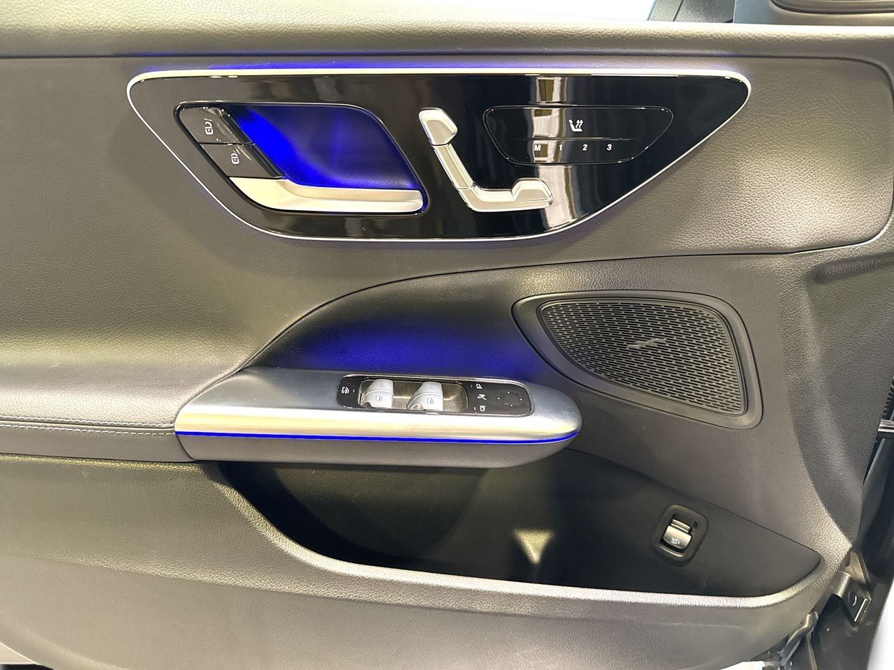 2023 Mercedes-Benz C300