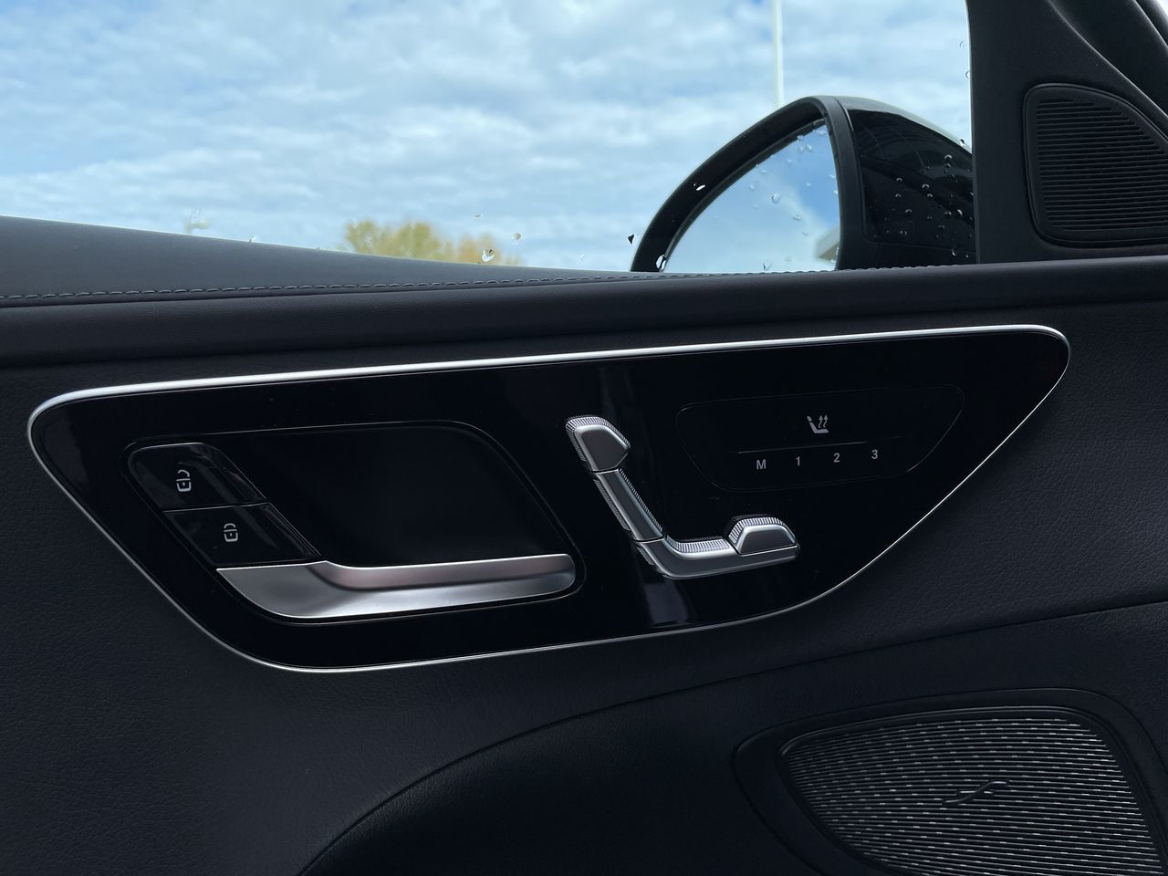 2023 Mercedes-Benz C300