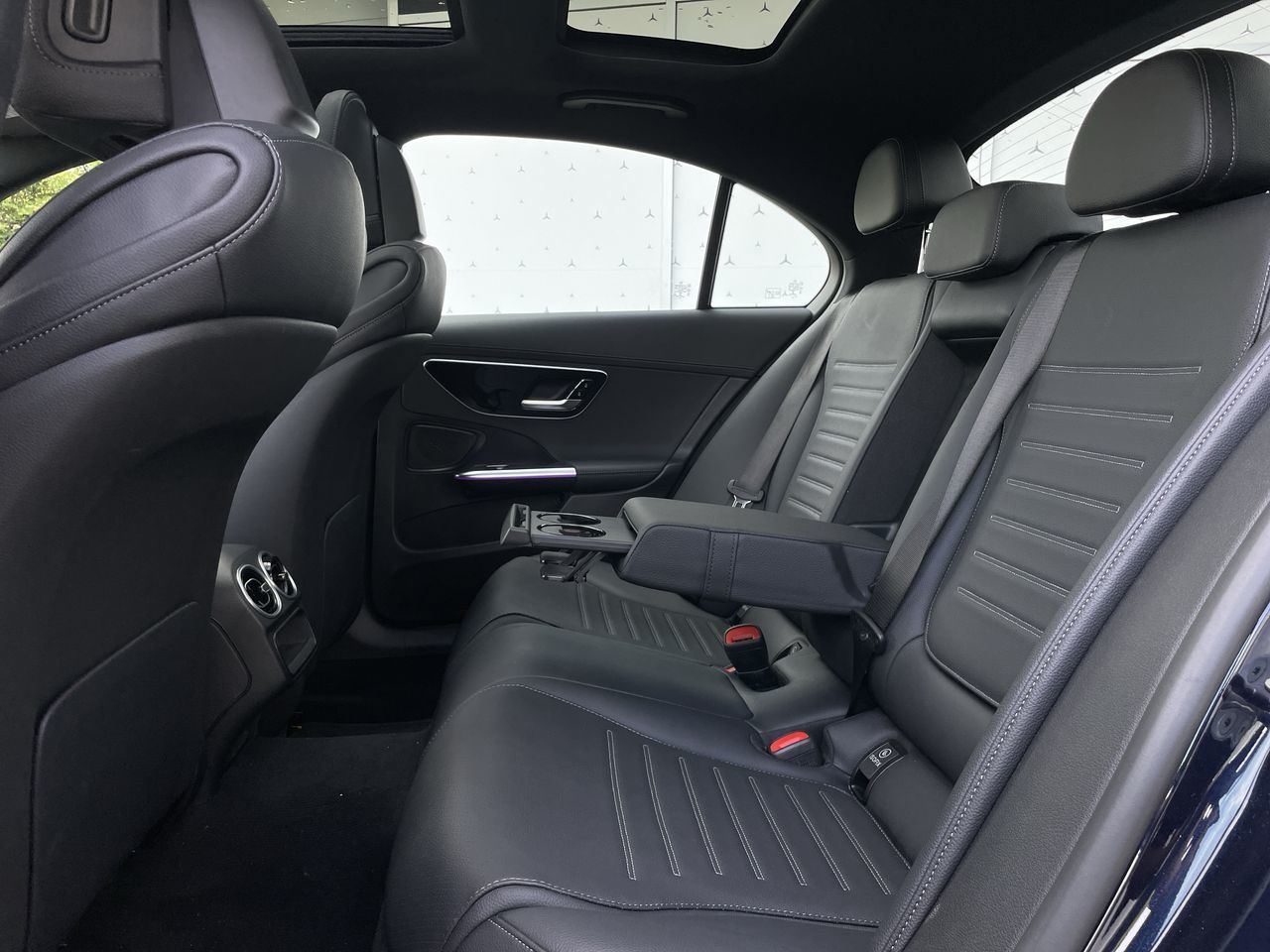 2023 Mercedes-Benz C300