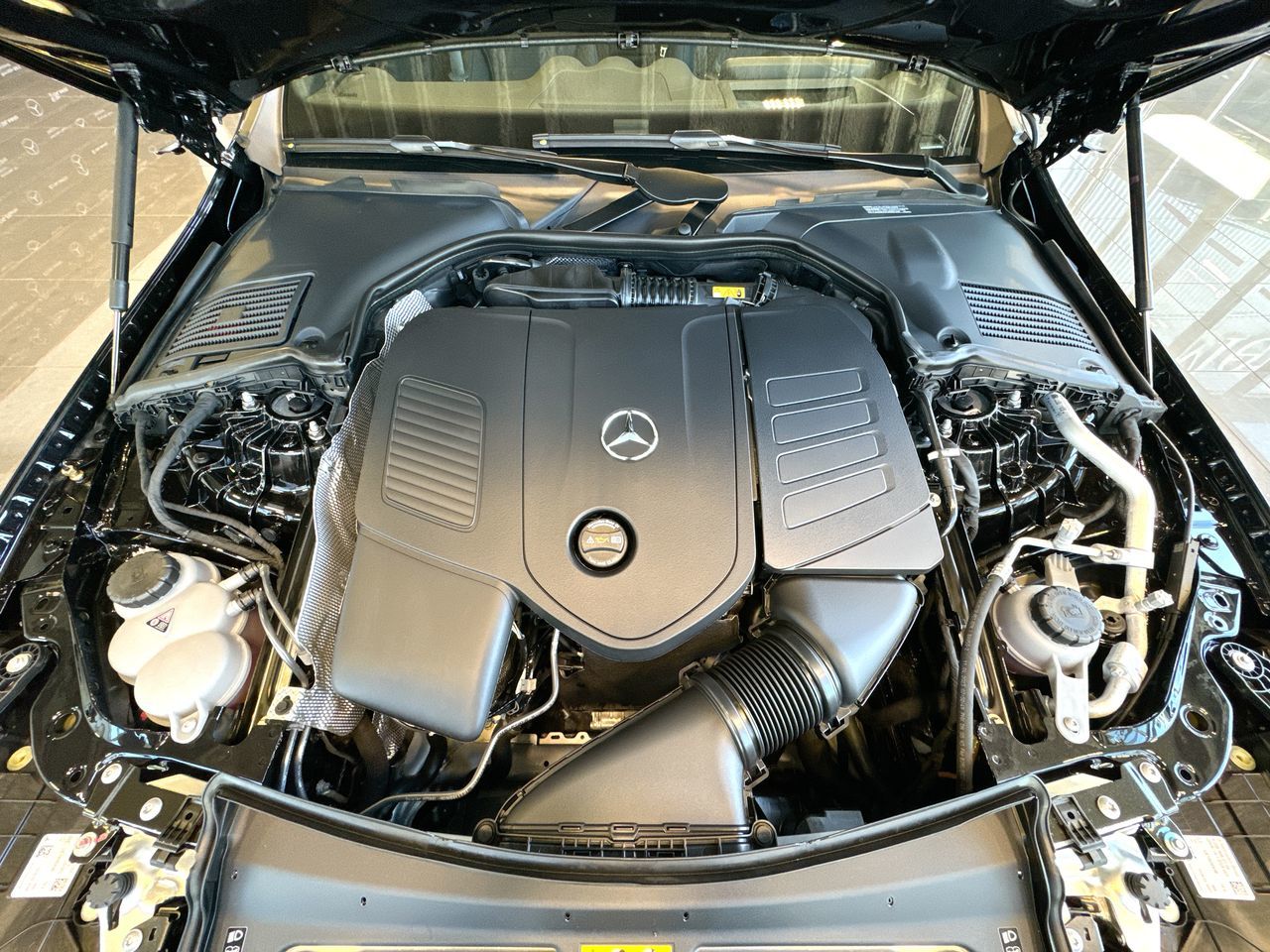 Mercedes-Benz C300  2024 à Vancouver, Colombie-Britannique