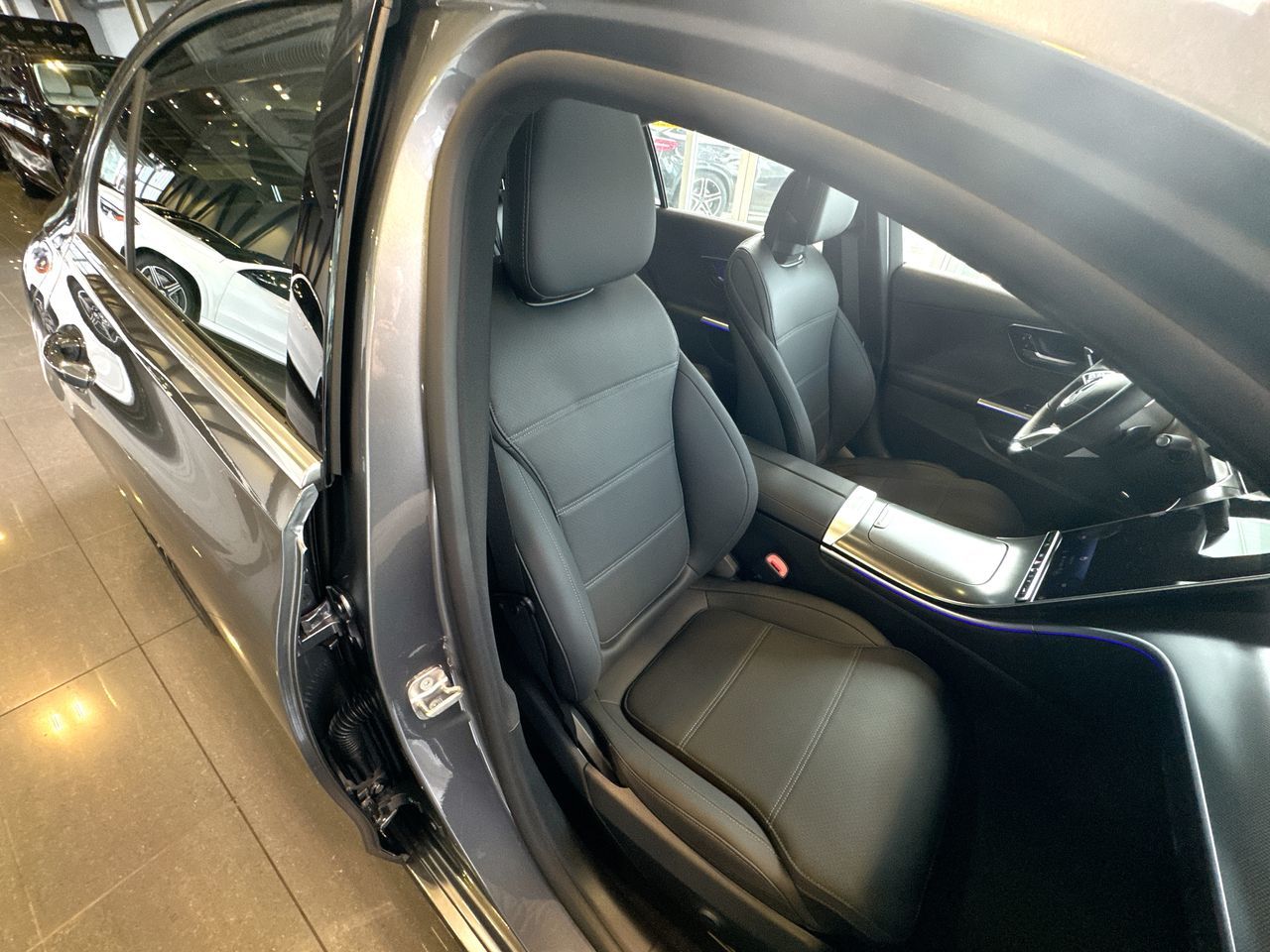 Mercedes-Benz C300  2025 à Vancouver, Colombie-Britannique