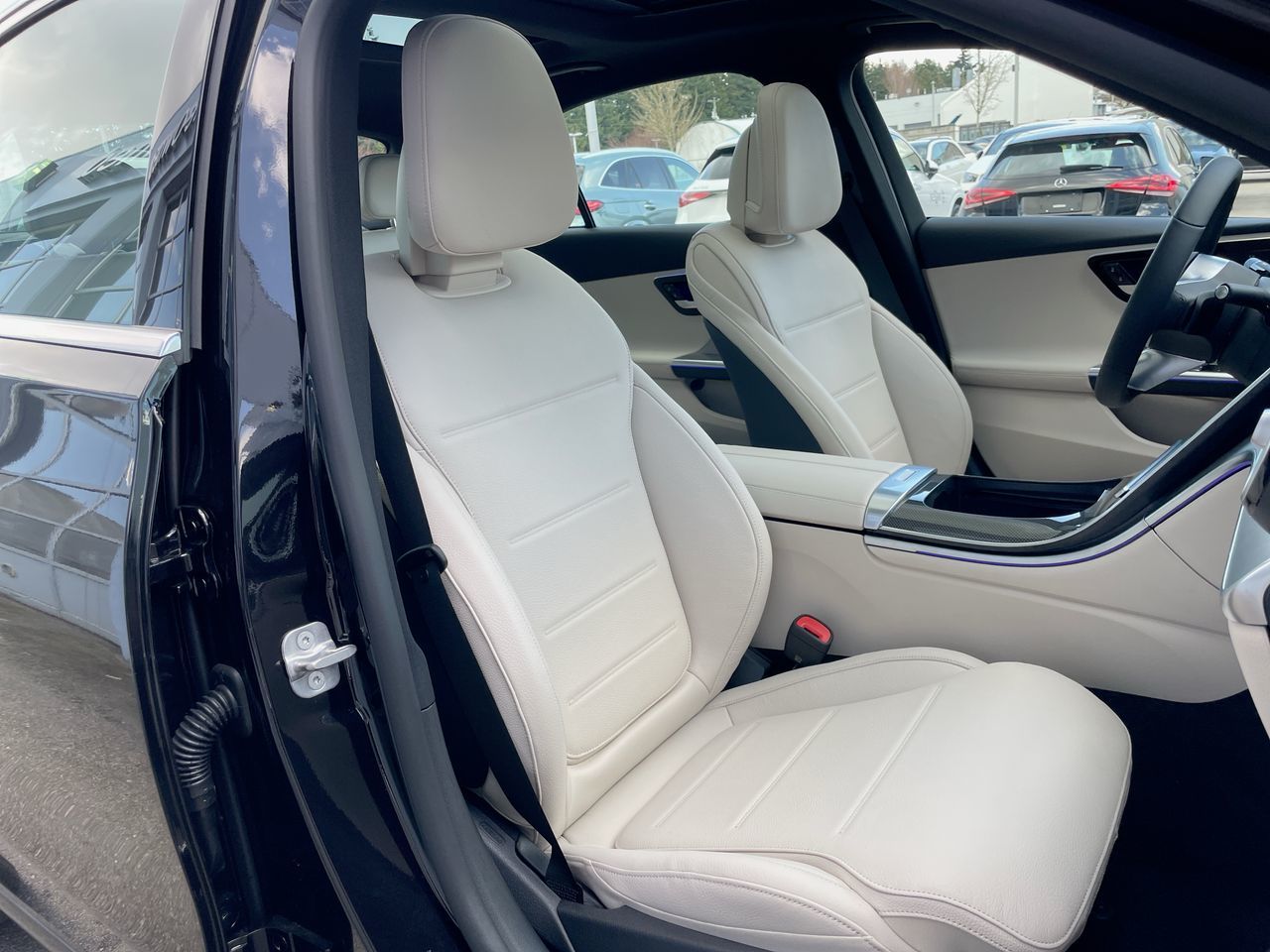 2025 Mercedes-Benz C300