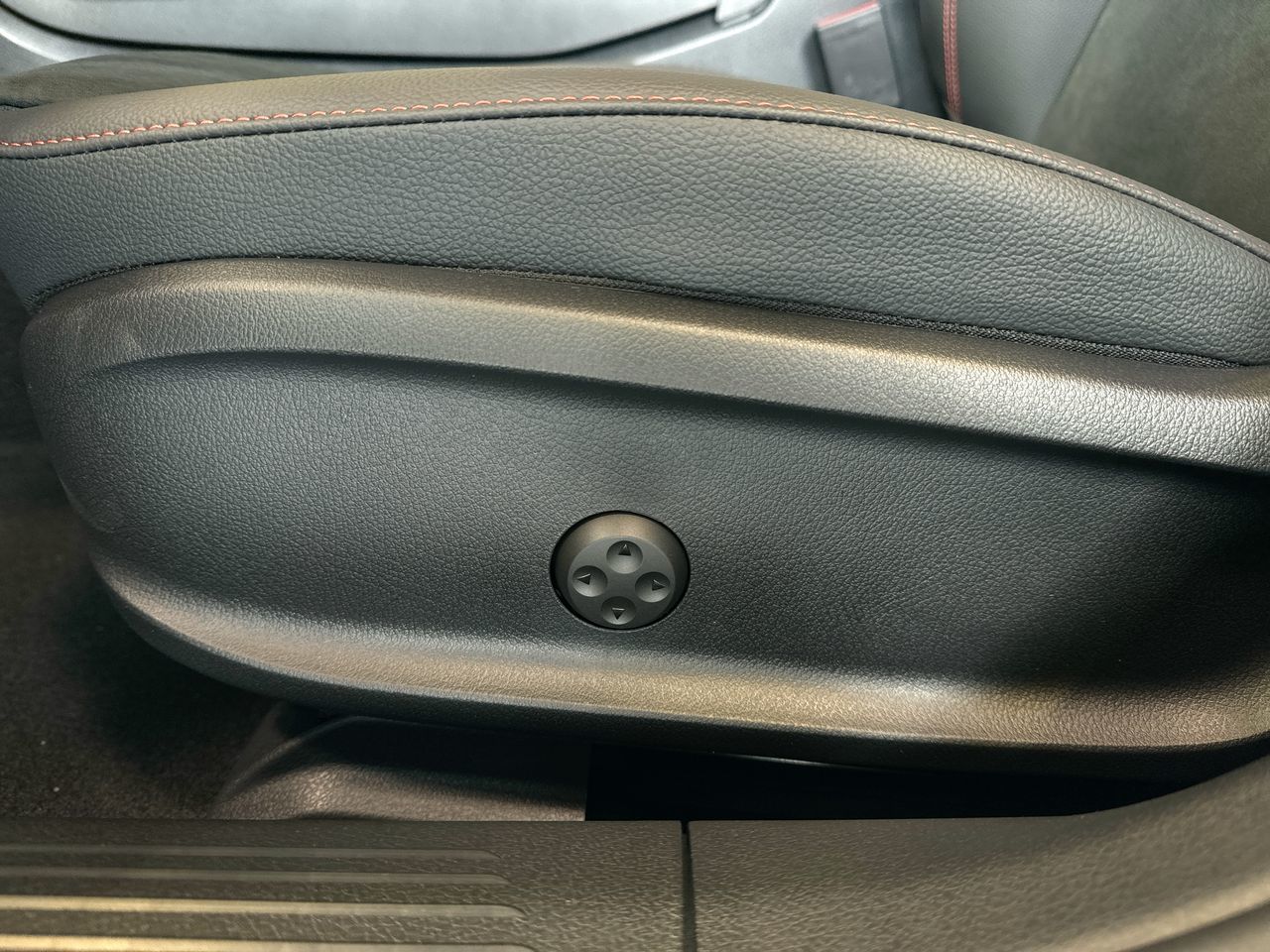 Mercedes-Benz CLA  2025 à Vancouver, Colombie-Britannique