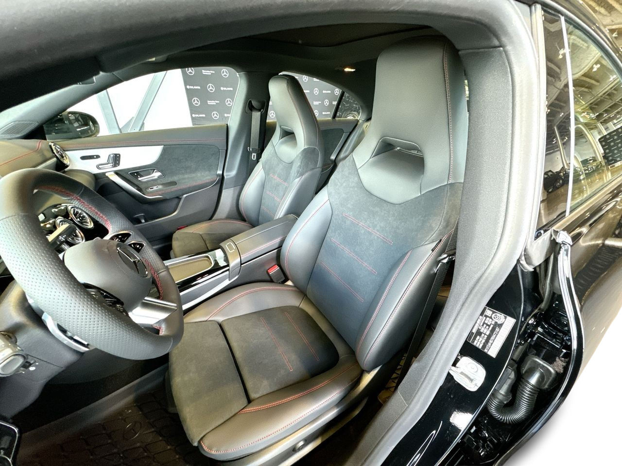 Mercedes-Benz CLA250  2024 à Vancouver, Colombie-Britannique