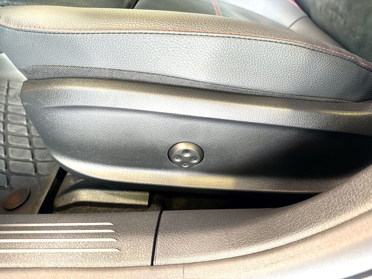 2025 Mercedes-Benz CLA250