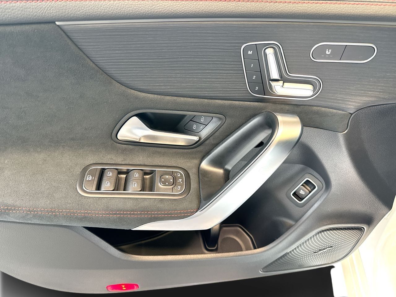 2025  CLA250
