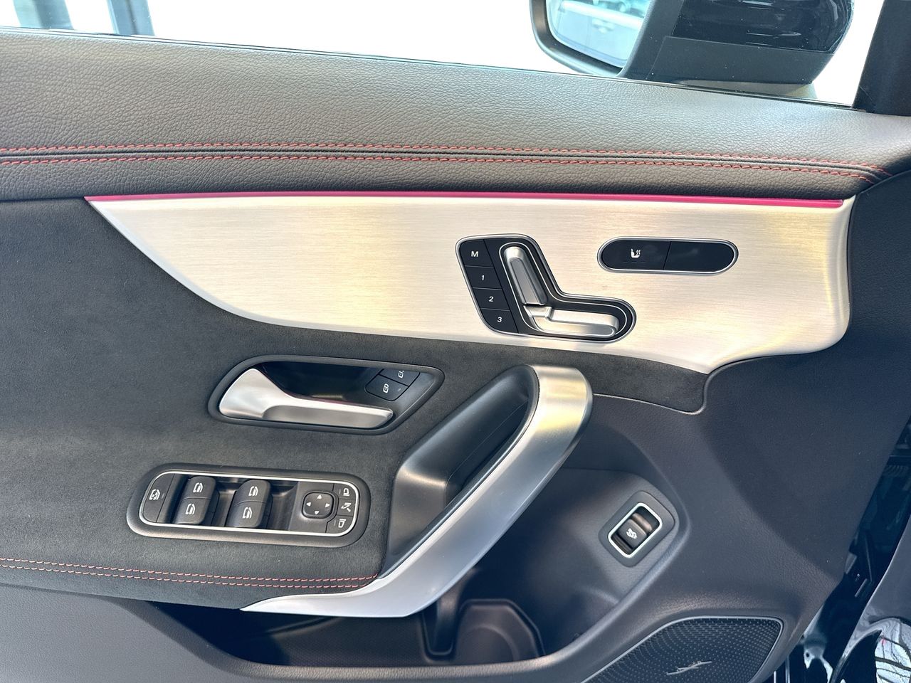 2025 Mercedes-Benz CLA250