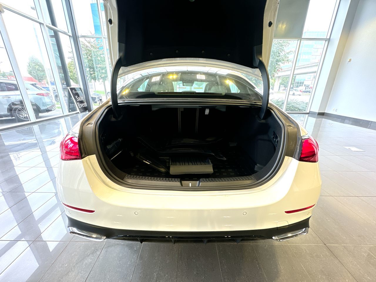 Mercedes-Benz E350  2024 à Vancouver, Colombie-Britannique