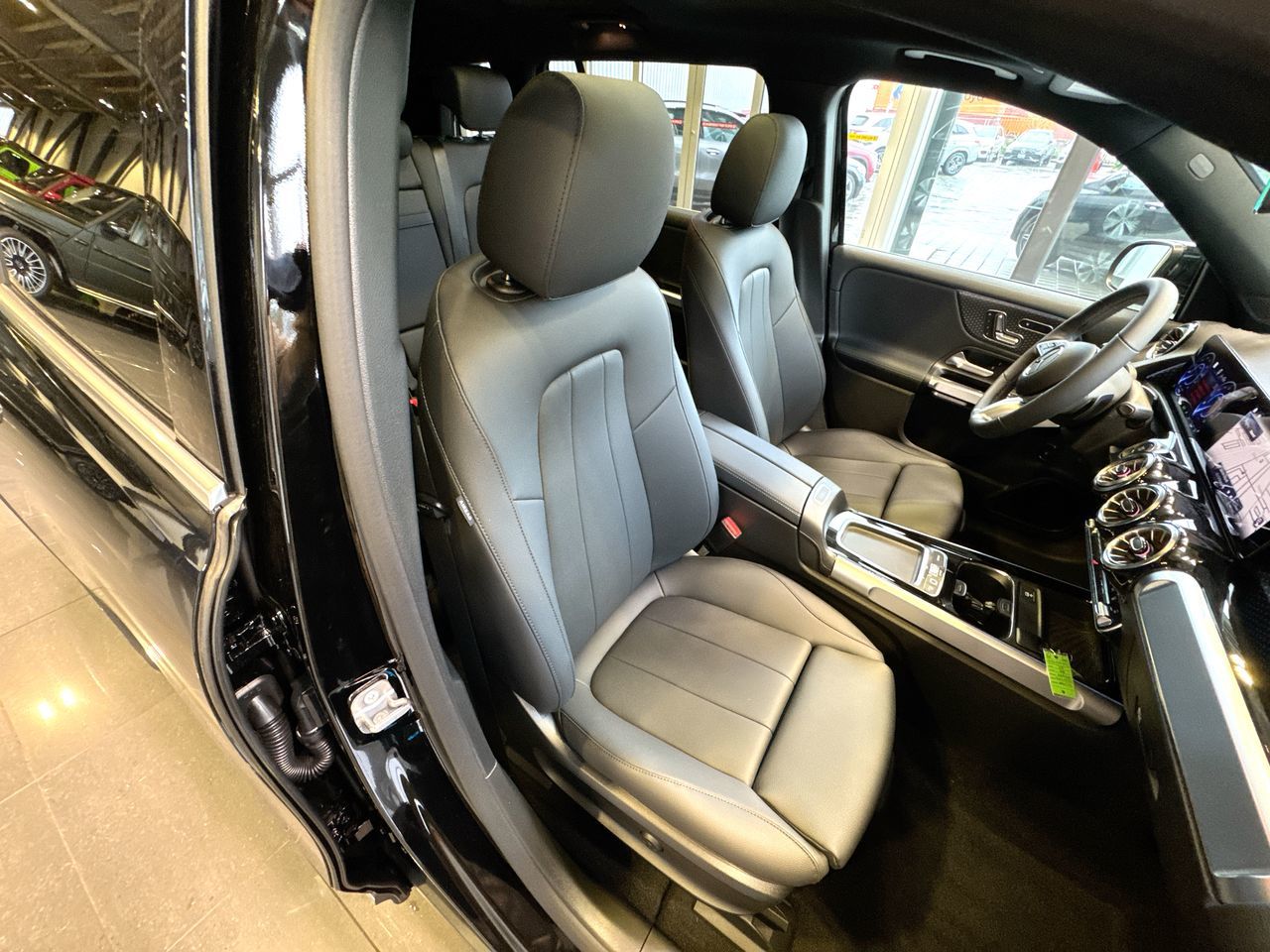 2025 Mercedes-Benz EQB in Vancouver, British Columbia