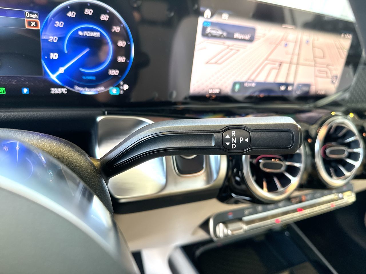 Mercedes-Benz EQB  2025 à Vancouver, Colombie-Britannique