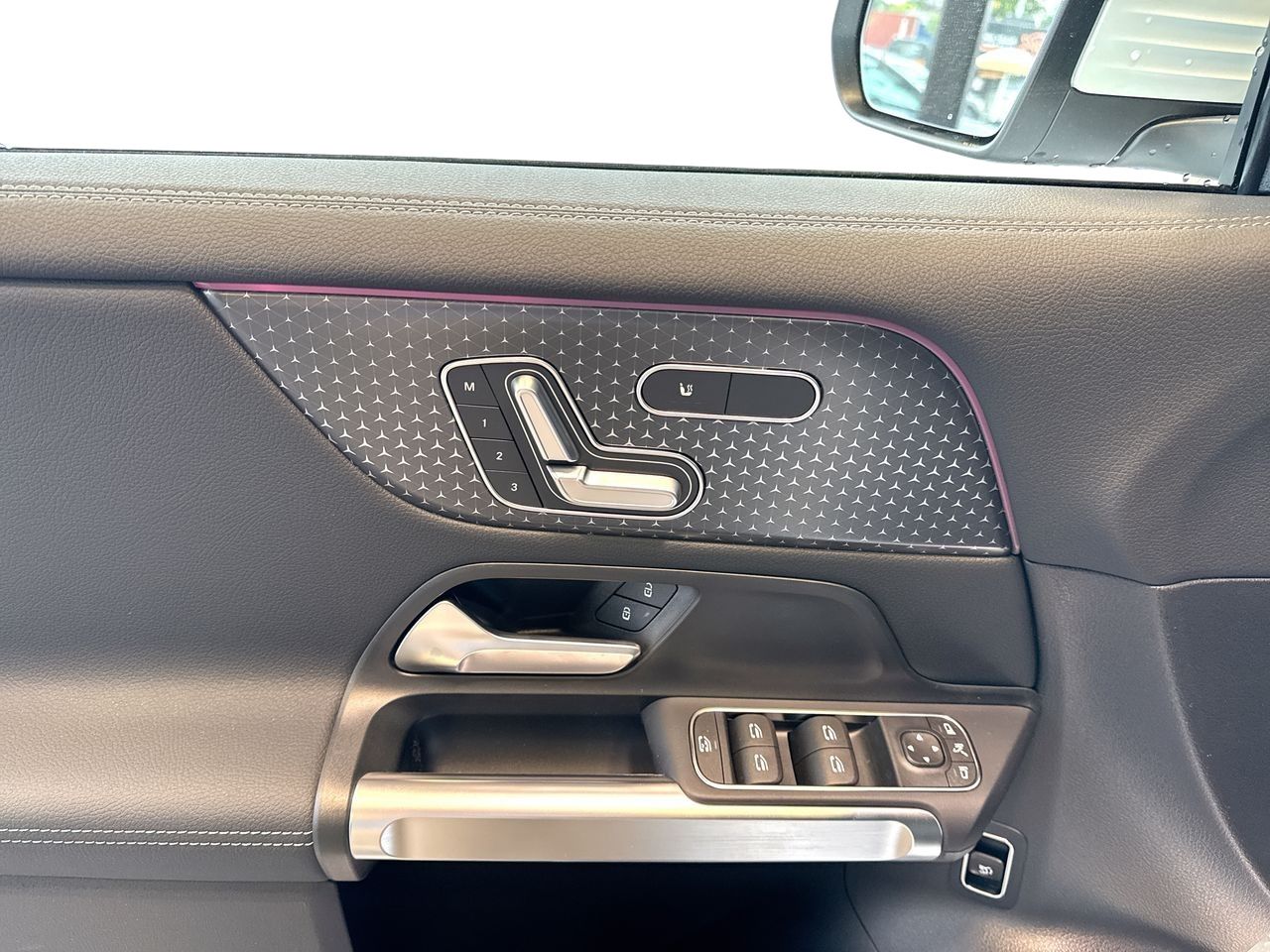 Mercedes-Benz EQB  2025 à Vancouver, Colombie-Britannique