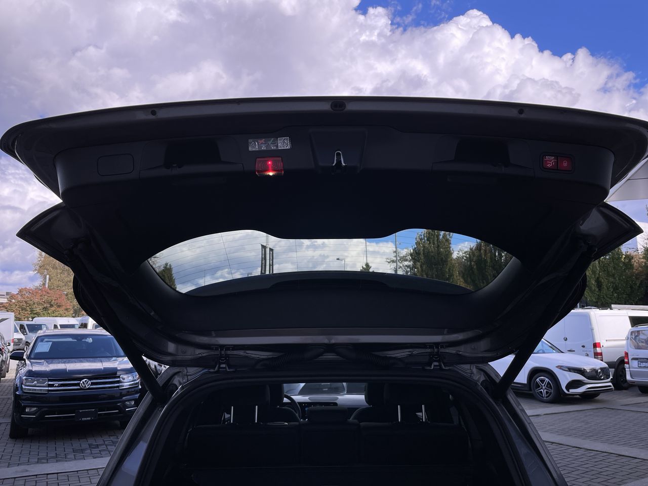 2024 Mercedes-Benz EQB300