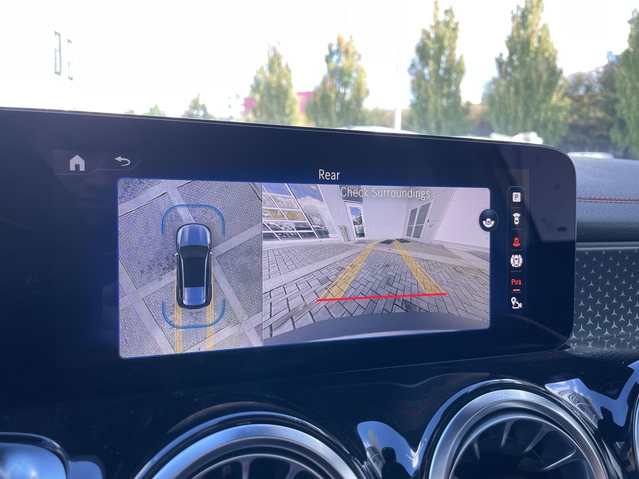 2024 Mercedes-Benz EQB300