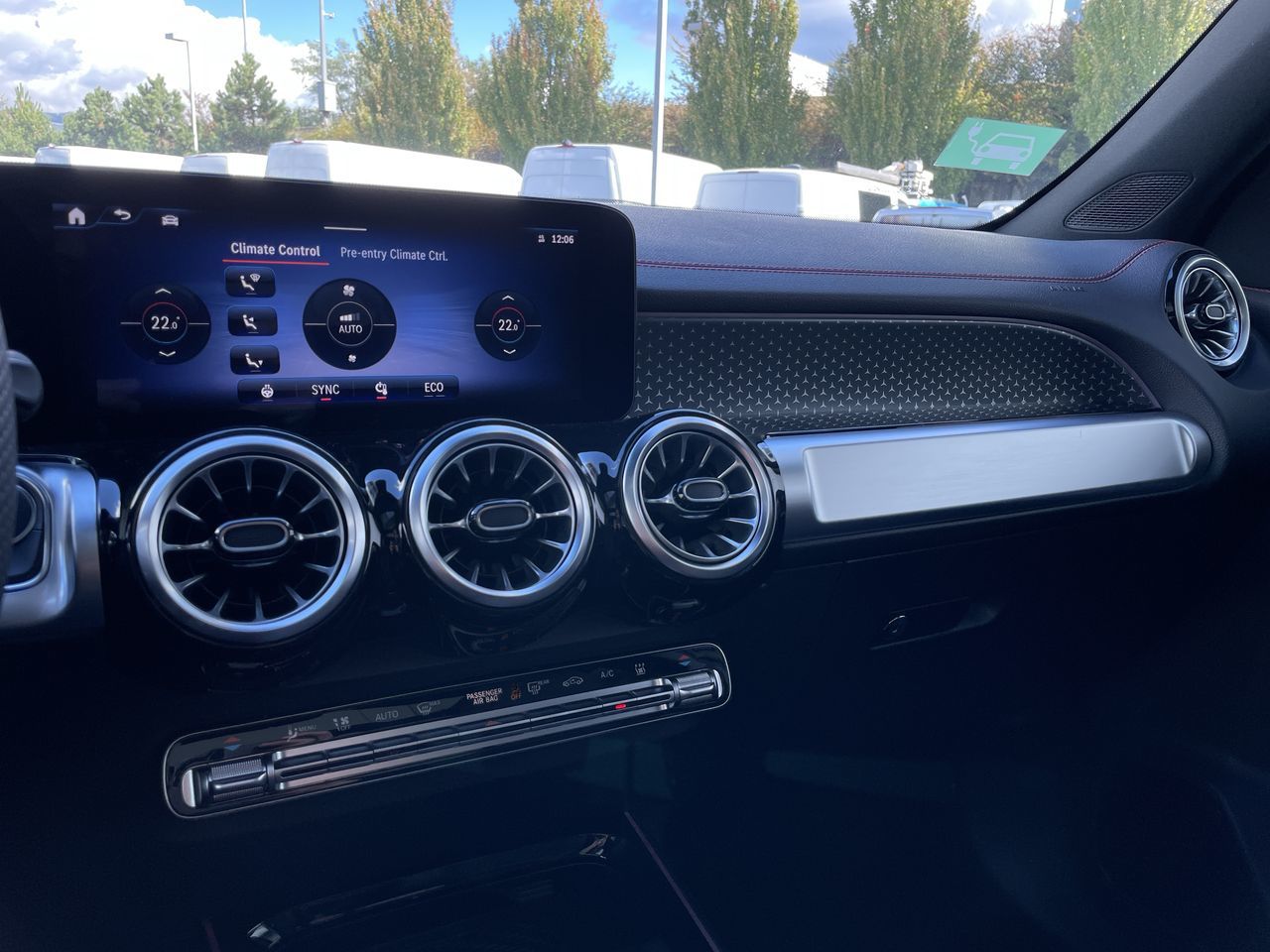 2024 Mercedes-Benz EQB300