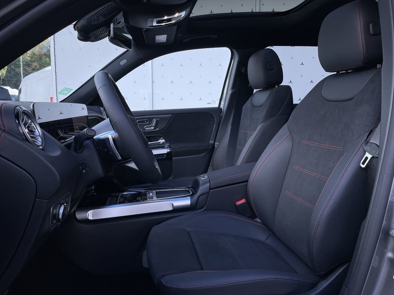 2024 Mercedes-Benz EQB300