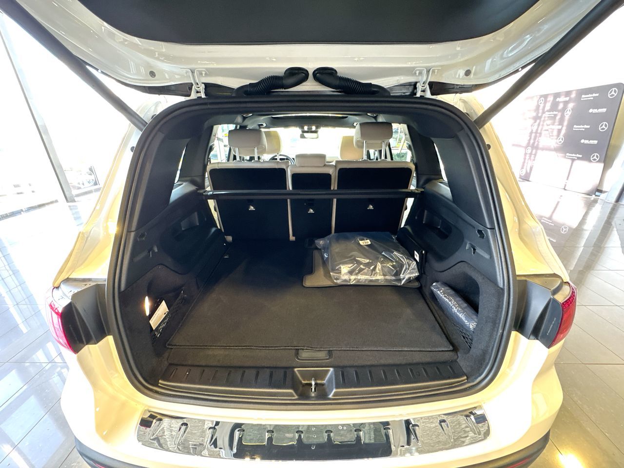 2024 Mercedes-Benz EQB300