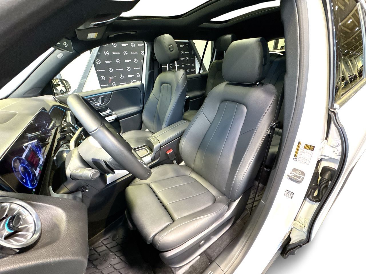 2024 Mercedes-Benz EQB300