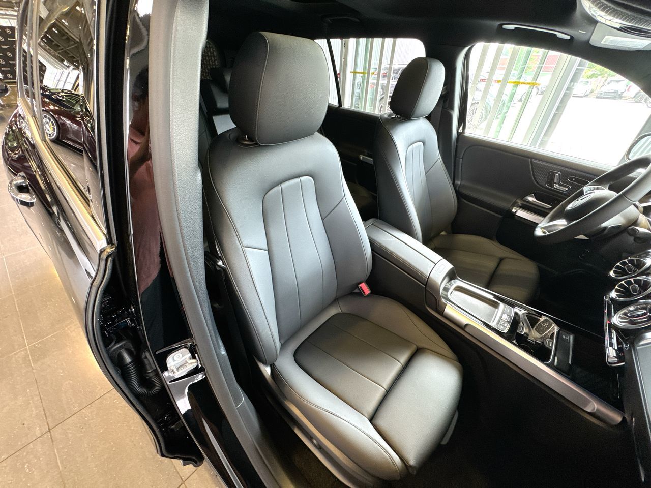 Mercedes-Benz EQB  2025 à Vancouver, Colombie-Britannique