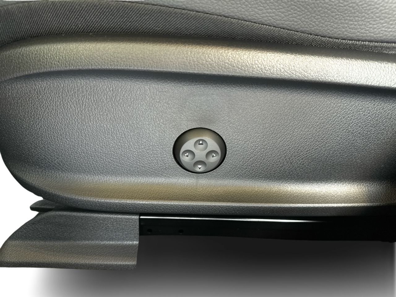 2025 Mercedes-Benz EQB