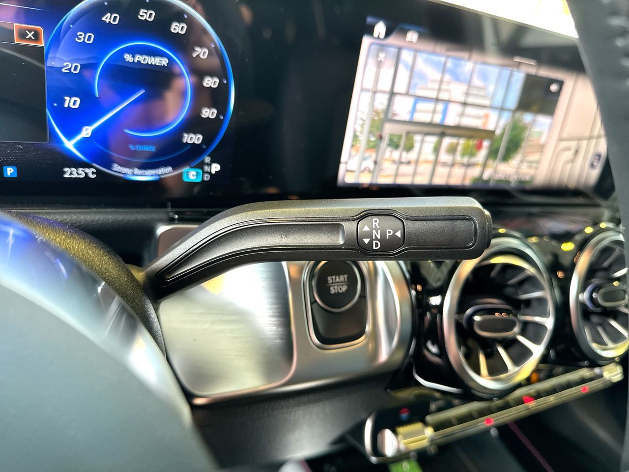 2025 Mercedes-Benz EQB