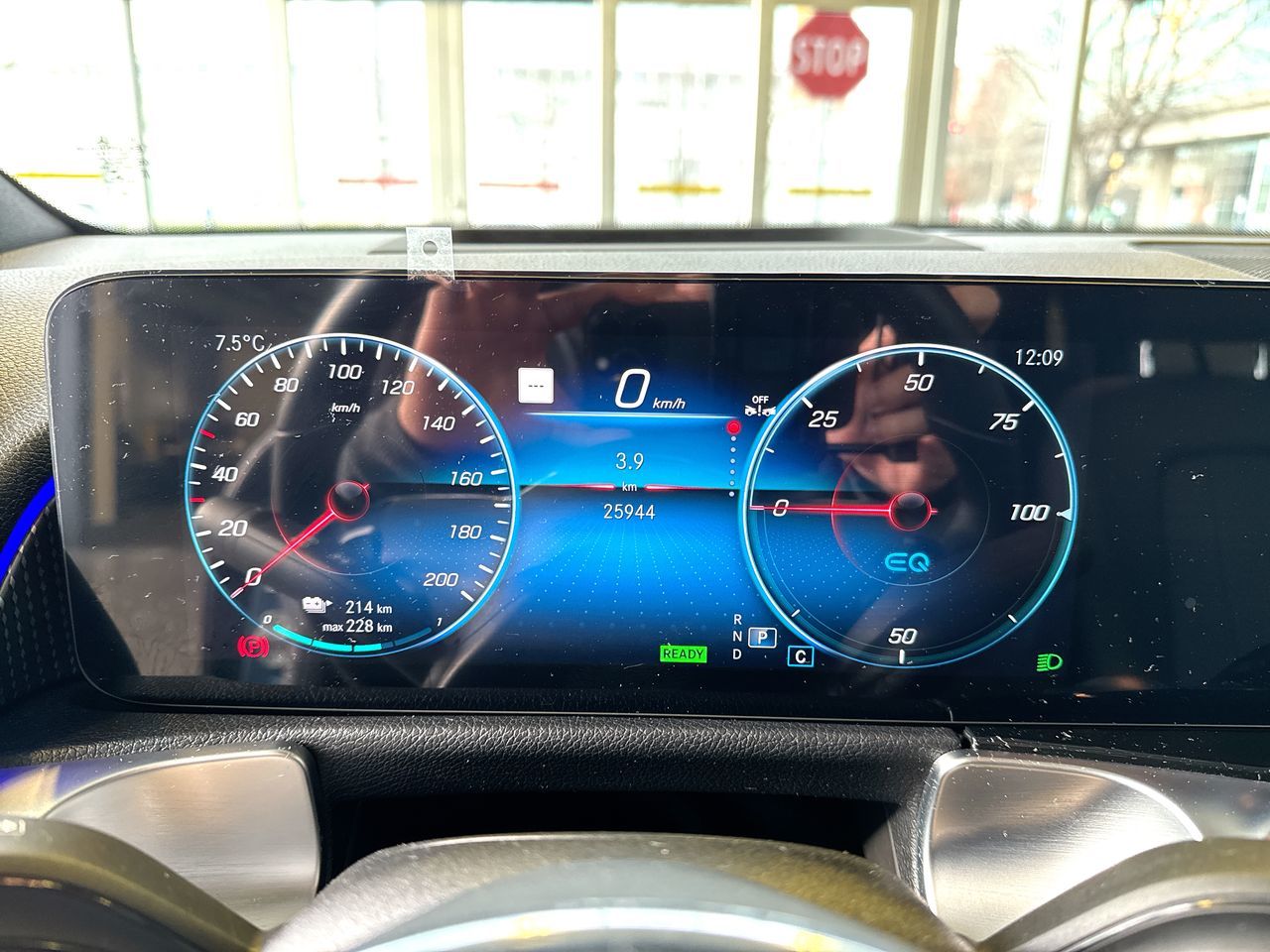 2023 Mercedes-Benz EQB350