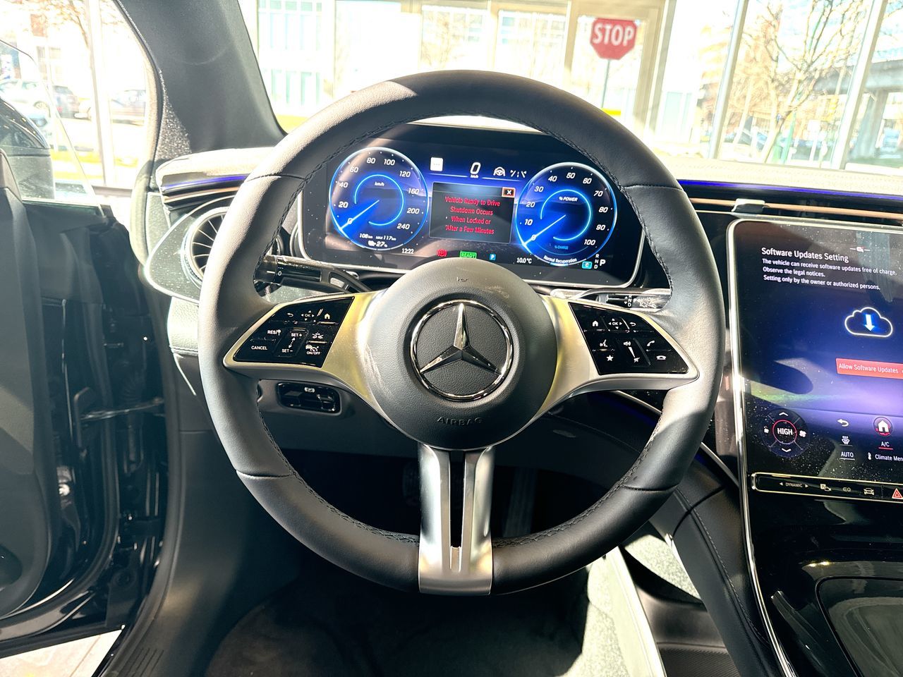 Mercedes-Benz EQE350  2024 à Vancouver, Colombie-Britannique