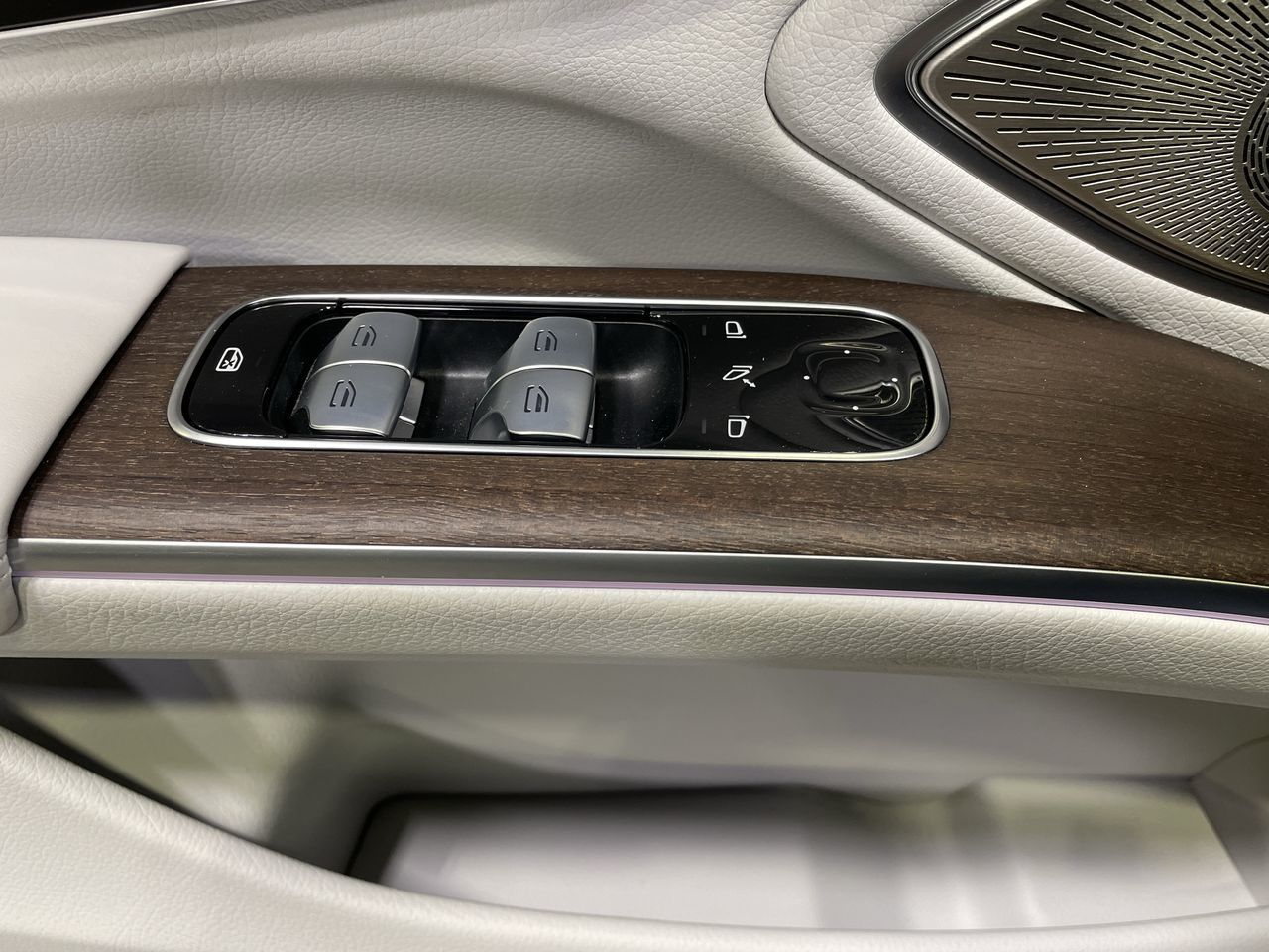 2022 Mercedes-Benz EQS580
