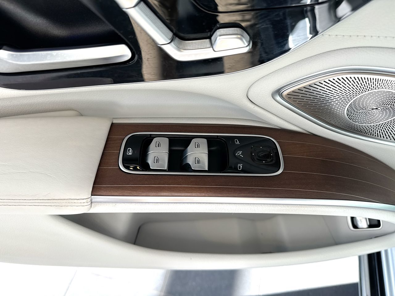 2022  EQS580
