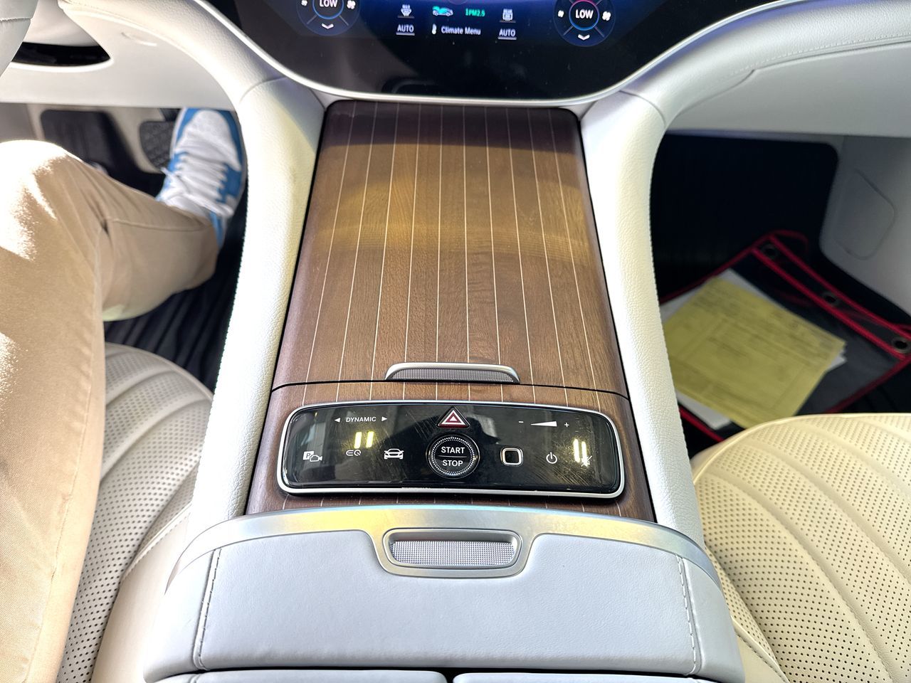 2022  EQS580