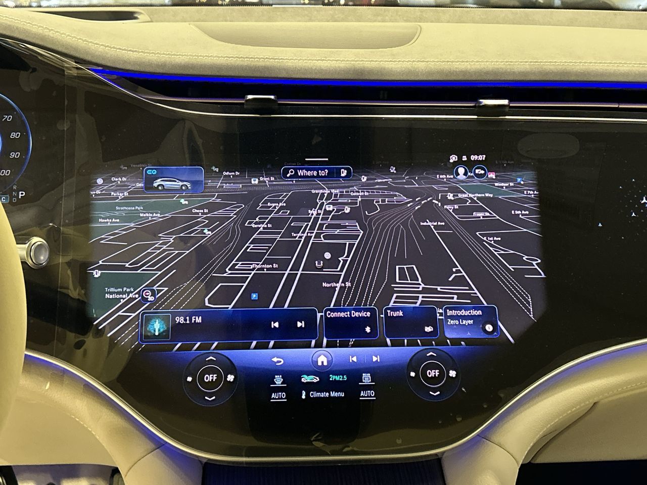 2023  EQS580
