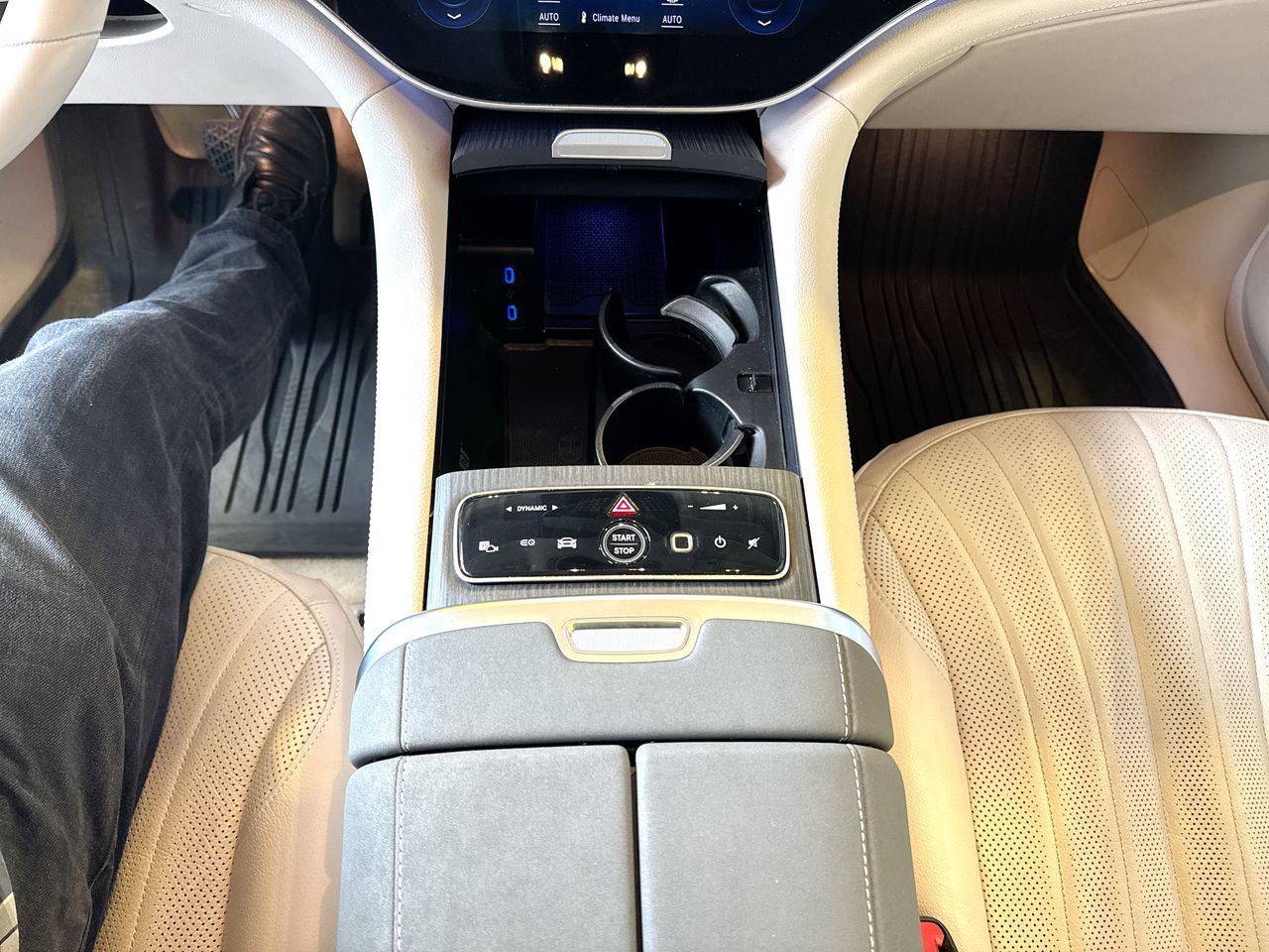 2023  EQS580