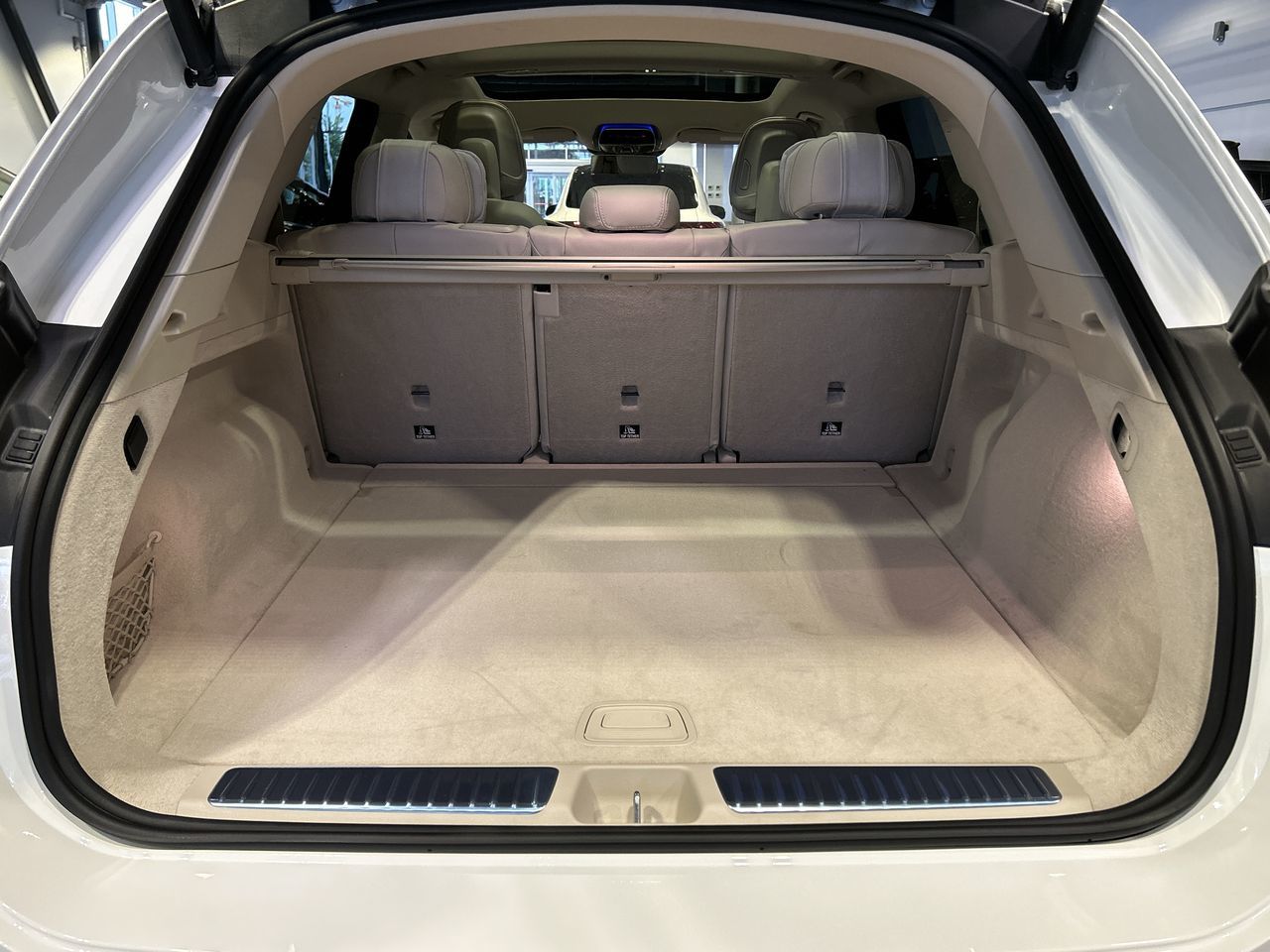 2023  EQS580