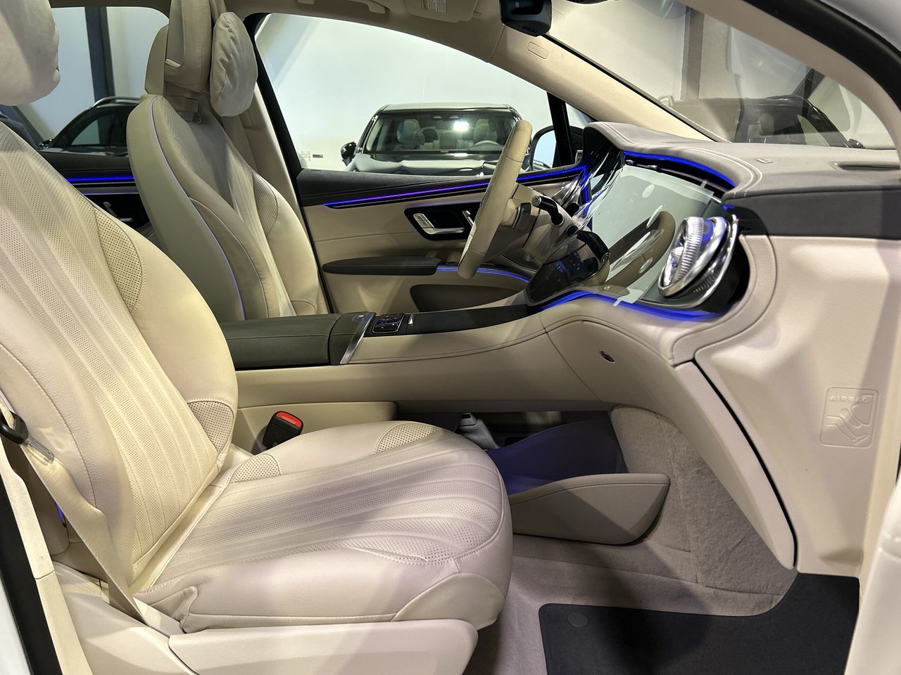 2023  EQS580