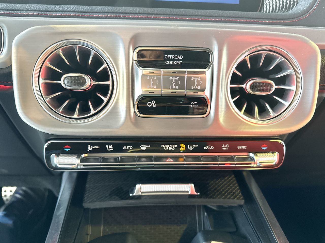 2025  G550