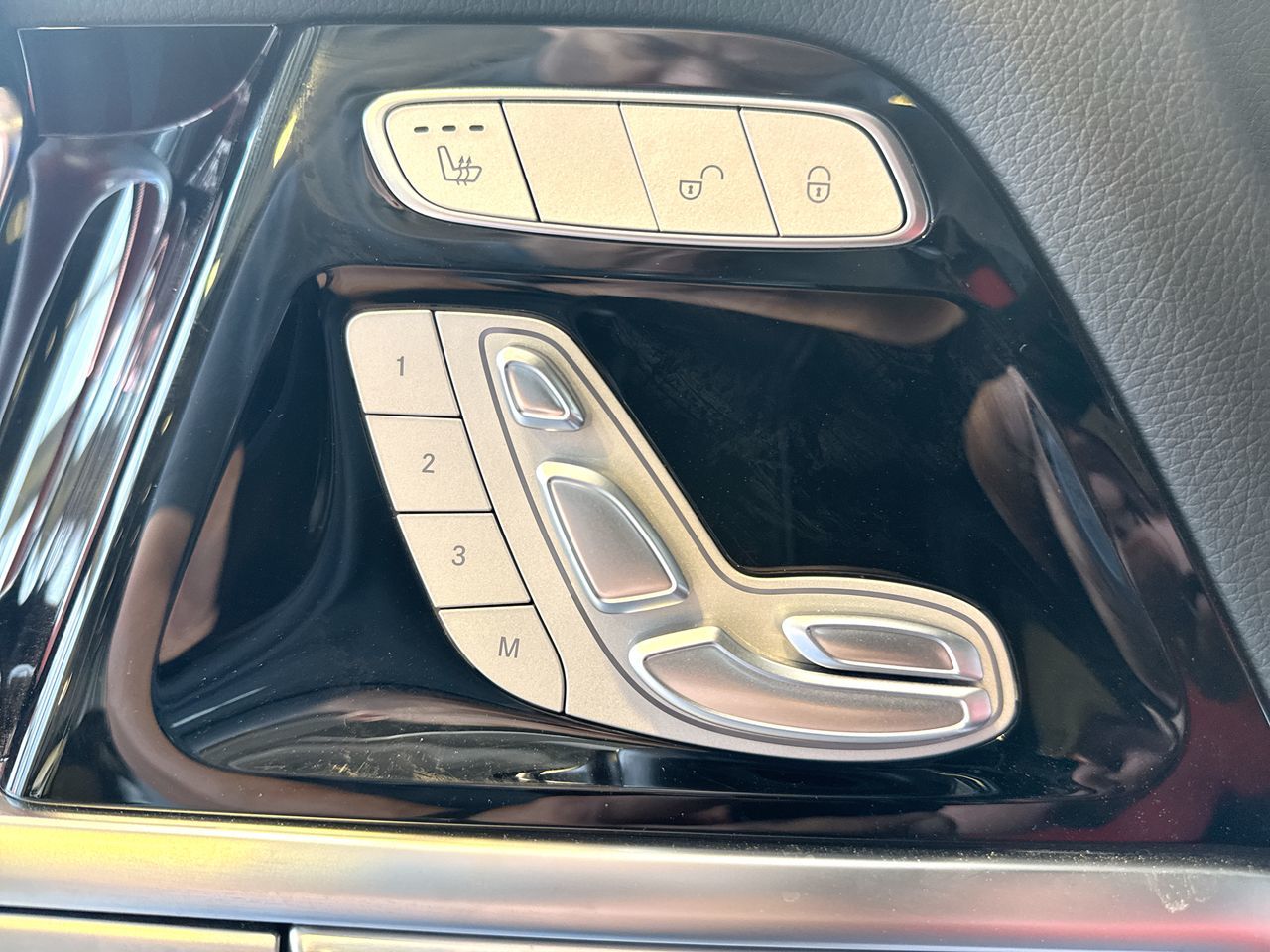 2025  G550