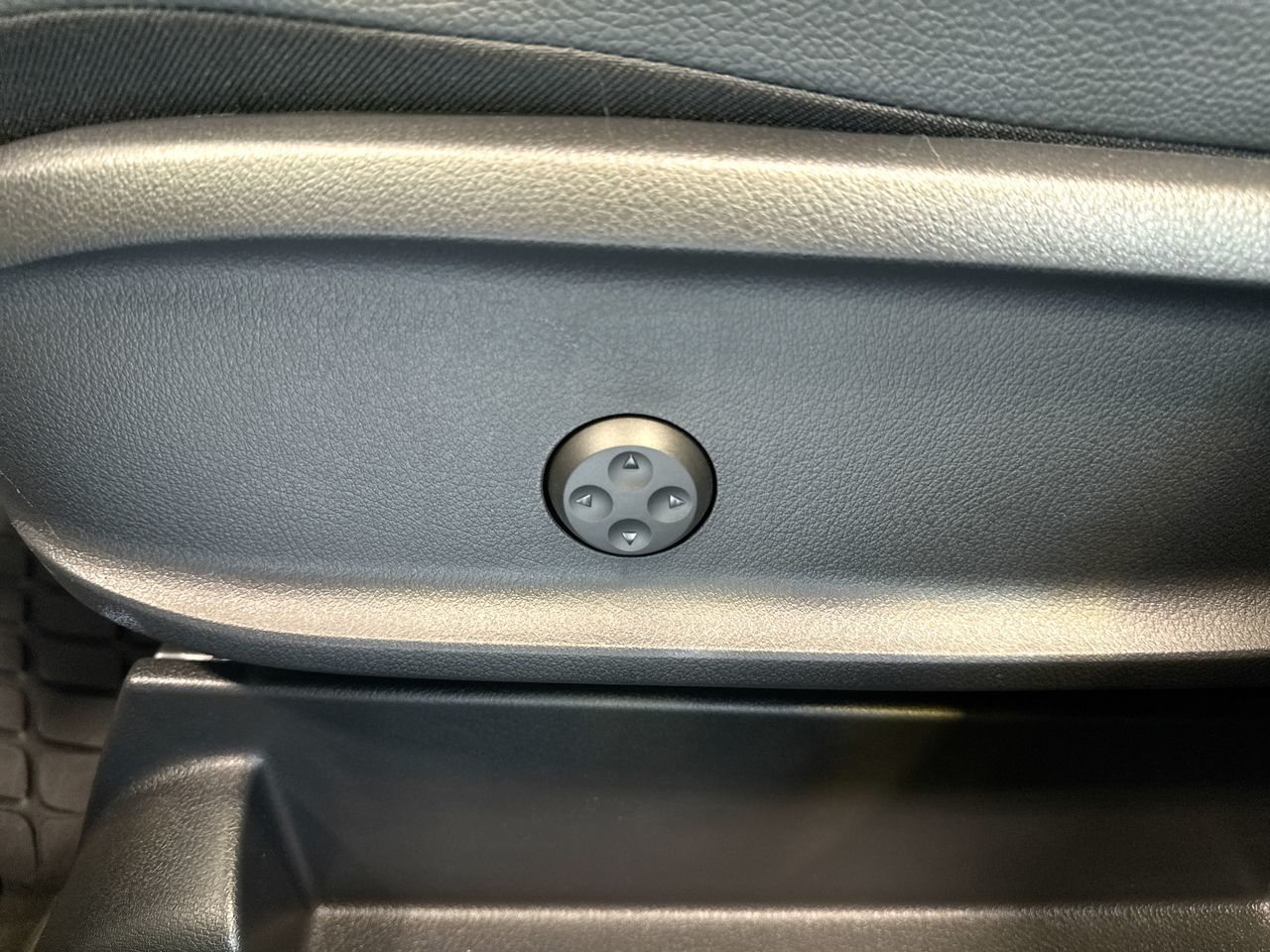 2025 Mercedes-Benz GLA250