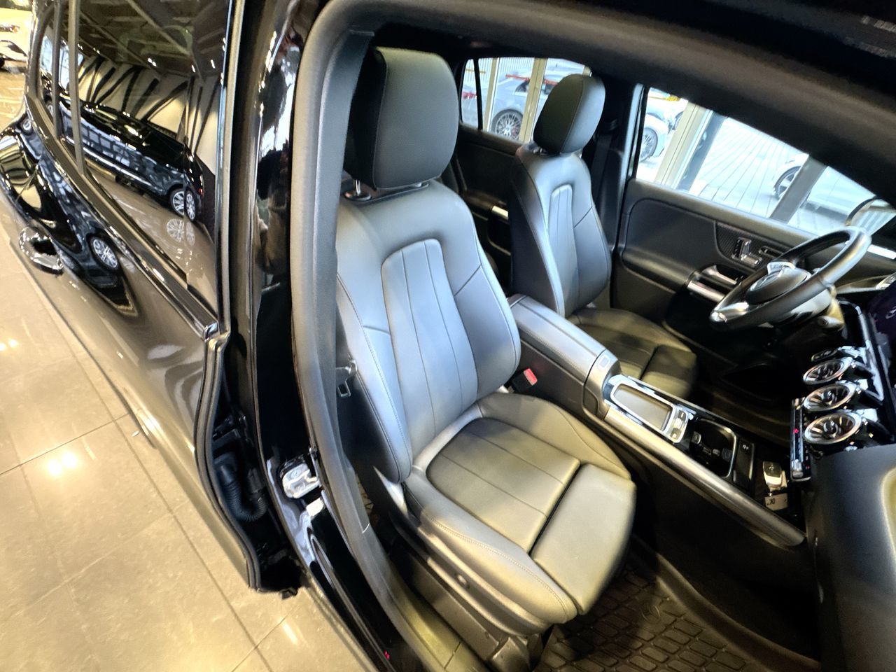 2025 Mercedes-Benz GLA250