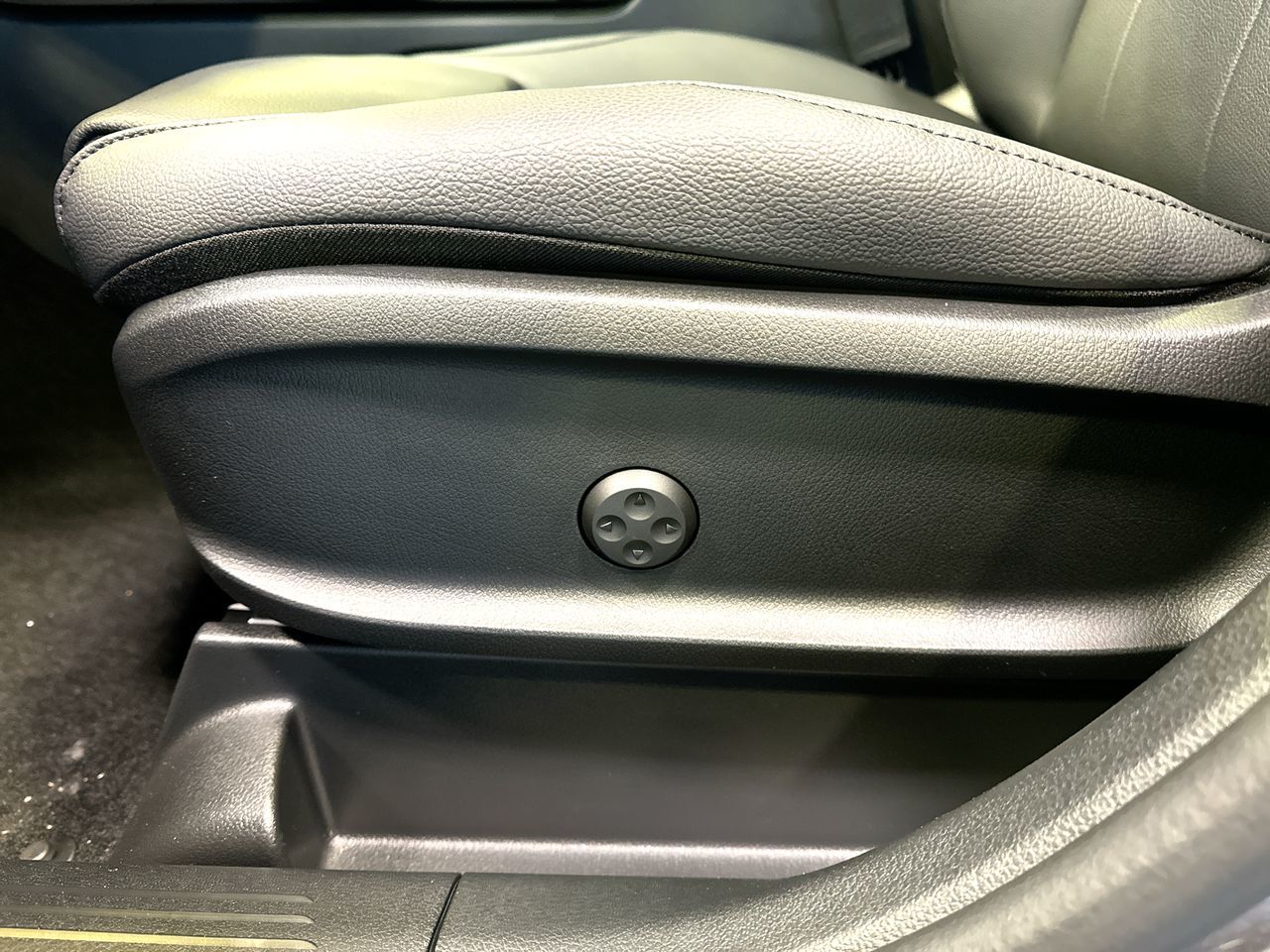 2025 Mercedes-Benz GLA