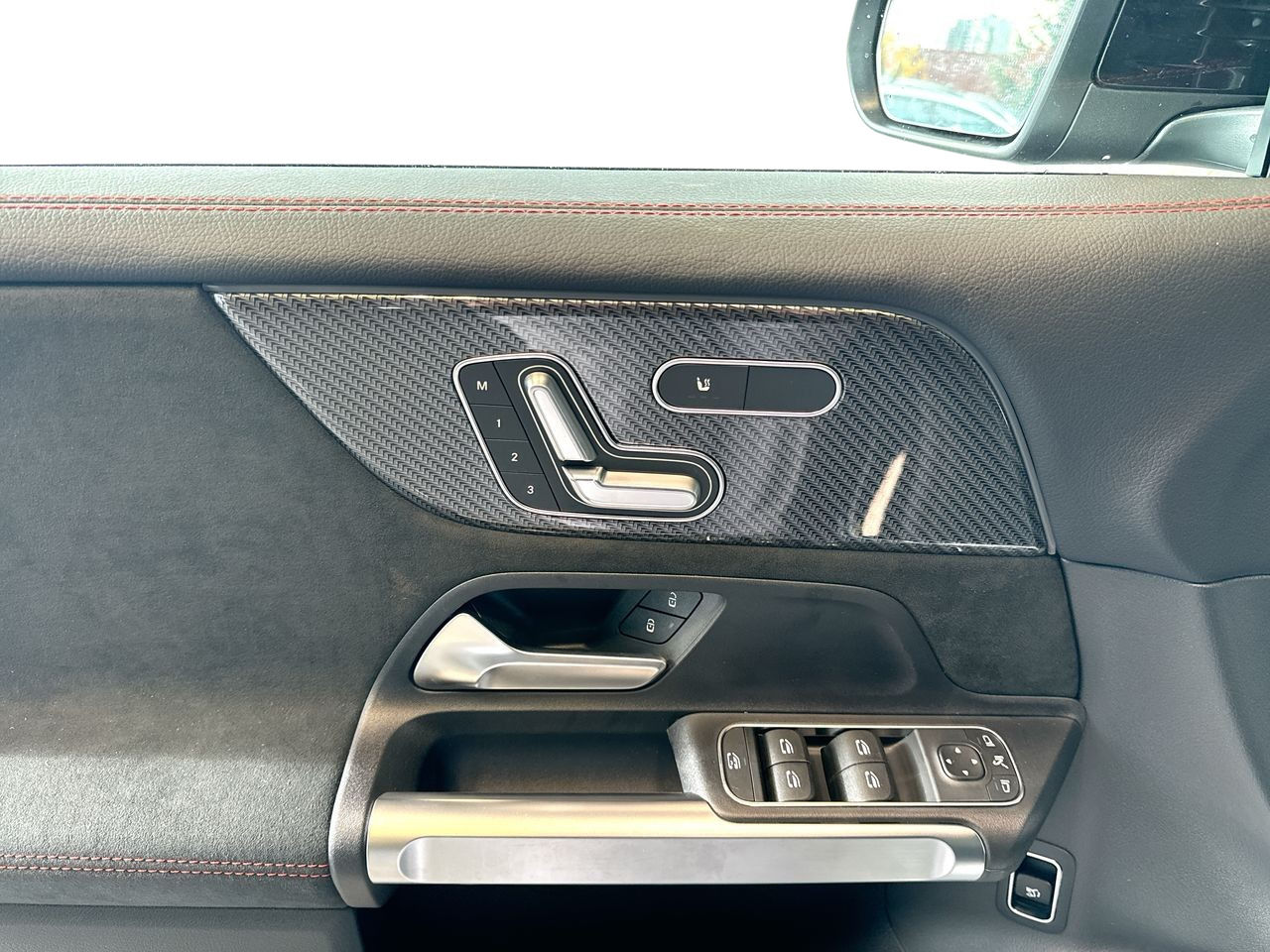 2025 Mercedes-Benz GLB in Vancouver, British Columbia
