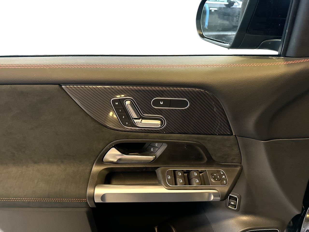2025 Mercedes-Benz GLB in Vancouver, British Columbia