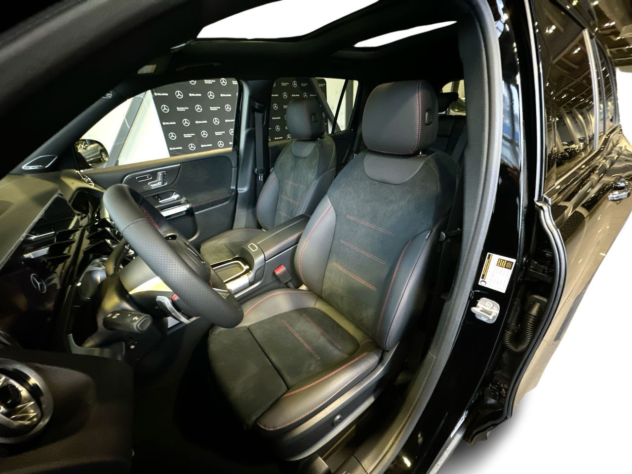 2025 Mercedes-Benz GLB in Vancouver, British Columbia