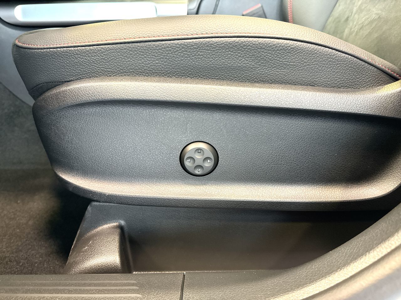 Mercedes-Benz GLB  2025 à Vancouver, Colombie-Britannique