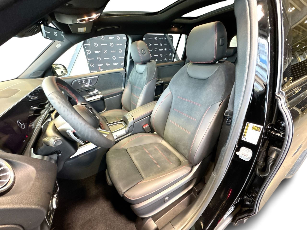 2025 Mercedes-Benz GLB in Vancouver, British Columbia