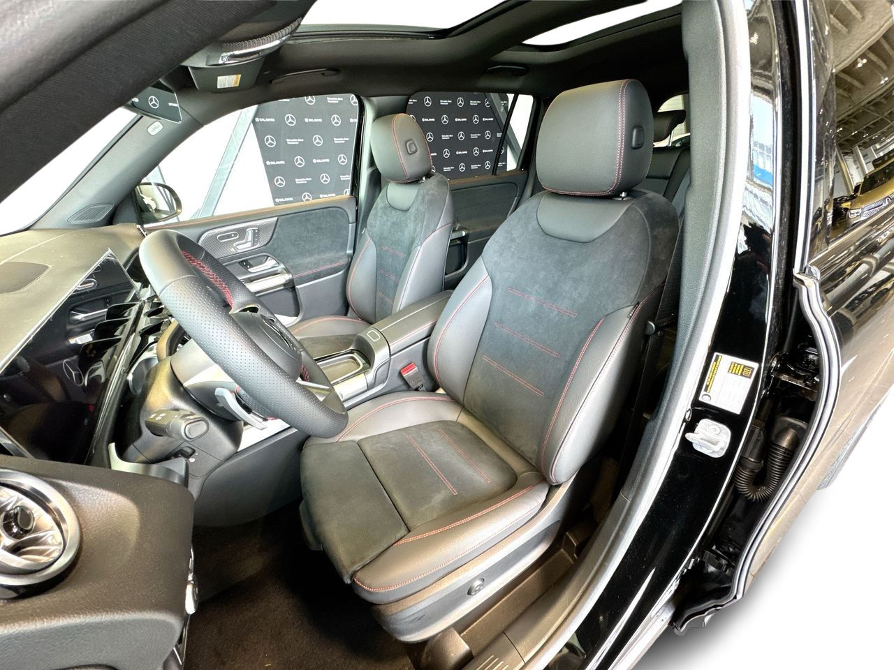 2025 Mercedes-Benz GLB in Vancouver, British Columbia